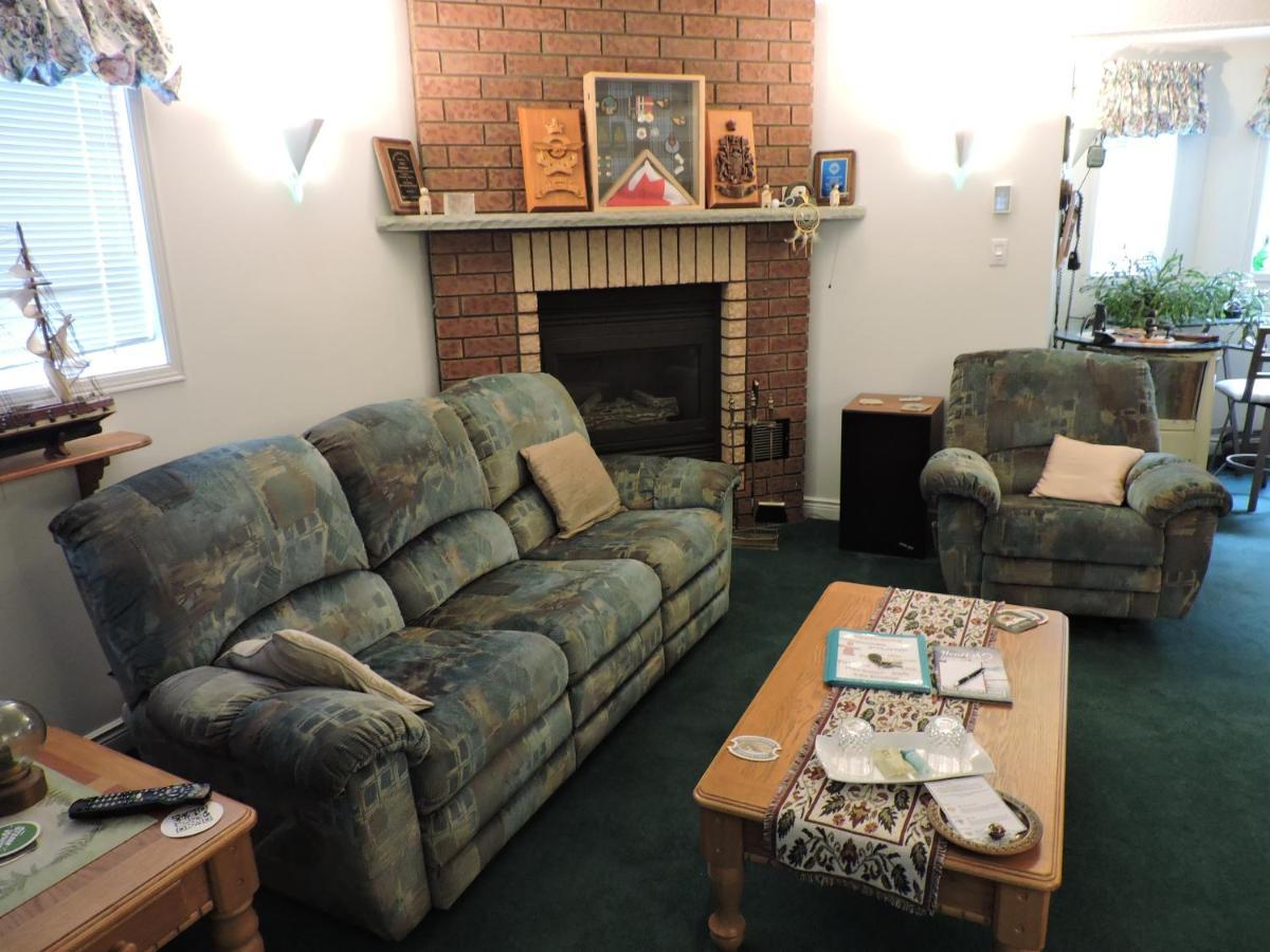 Tucked Inn The Harbour B&B Victoria Harbour Δωμάτιο φωτογραφία