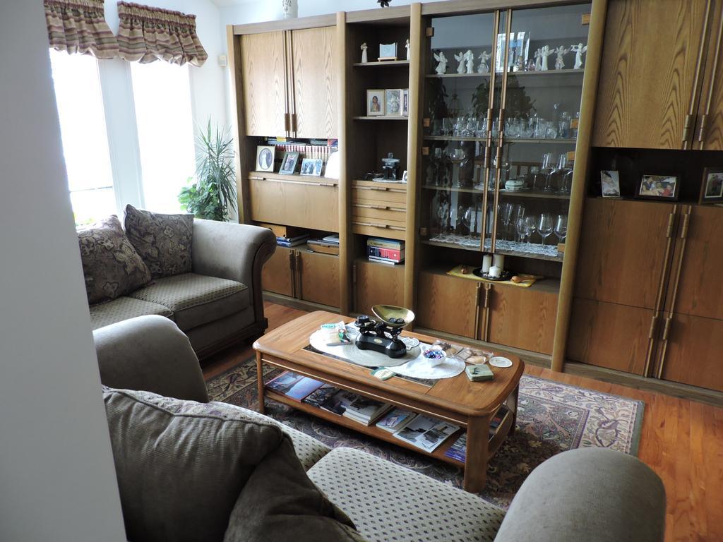 Tucked Inn The Harbour B&B Victoria Harbour Εξωτερικό φωτογραφία